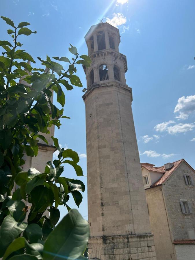 Mira Kaštela